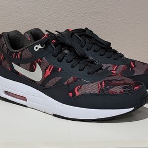 Air Max 1 PRM TAPE